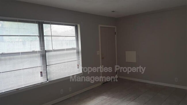 819 Connecticut St in Lawrence, KS - Building Photo - Building Photo