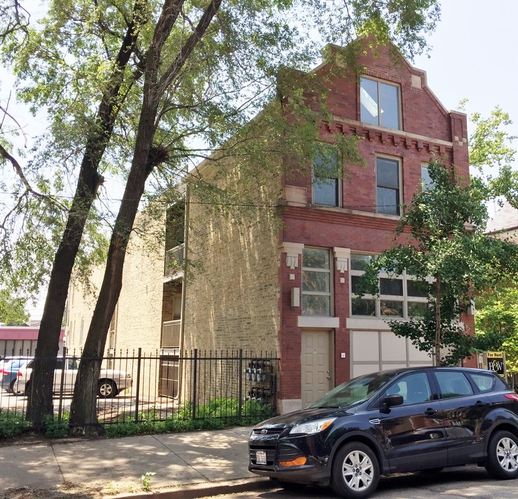 1431 W Cortez in Chicago, IL - Building Photo