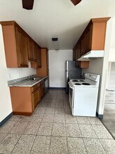 103 E Lewelling Blvd, Unit Unit # 11 upstairs in San Lorenzo, CA - Building Photo - Building Photo