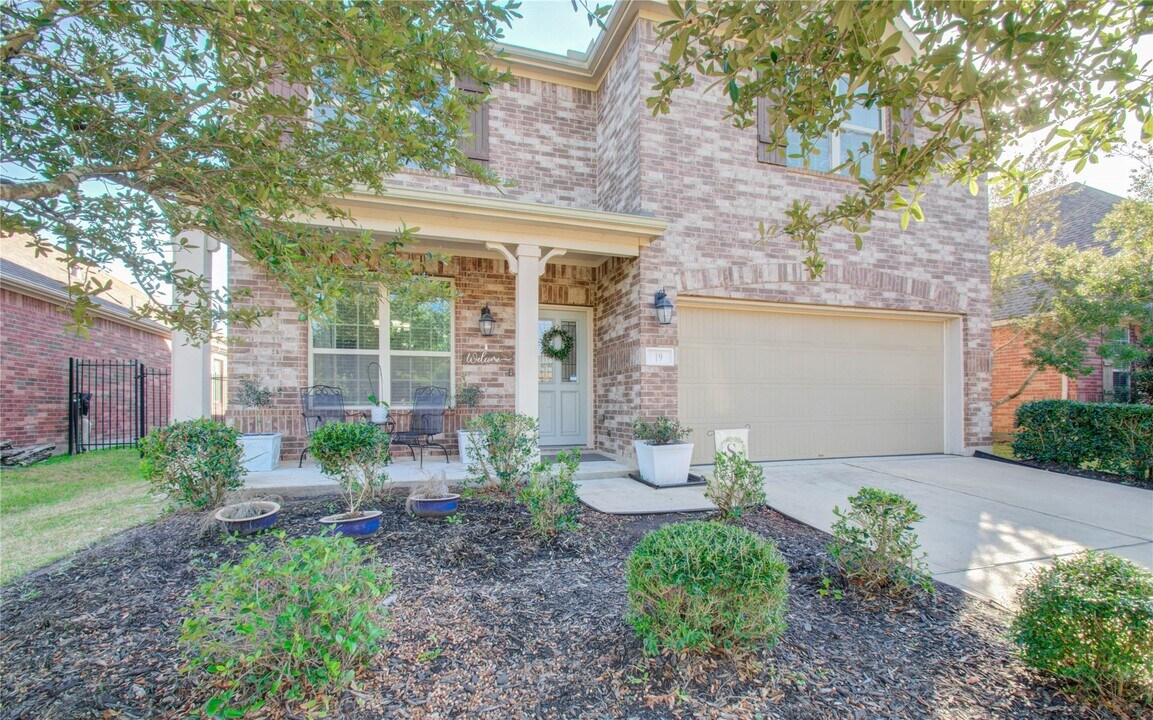 19 Canterborough Pl in Tomball, TX - Building Photo