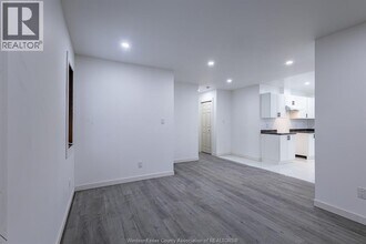 2941 Donnelly St in Windsor, ON - Foto de edificio - Building Photo