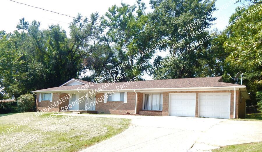 3601 Paluxy Dr in Tyler, TX - Building Photo