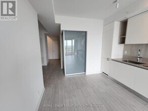 39 Mary St in Barrie, ON - Building Photo - Building Photo