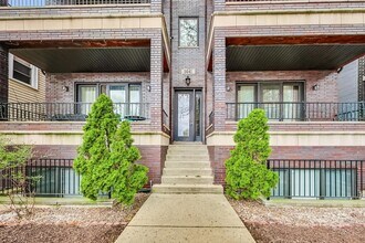 1441 W Augusta Blvd in Chicago, IL - Building Photo - Building Photo