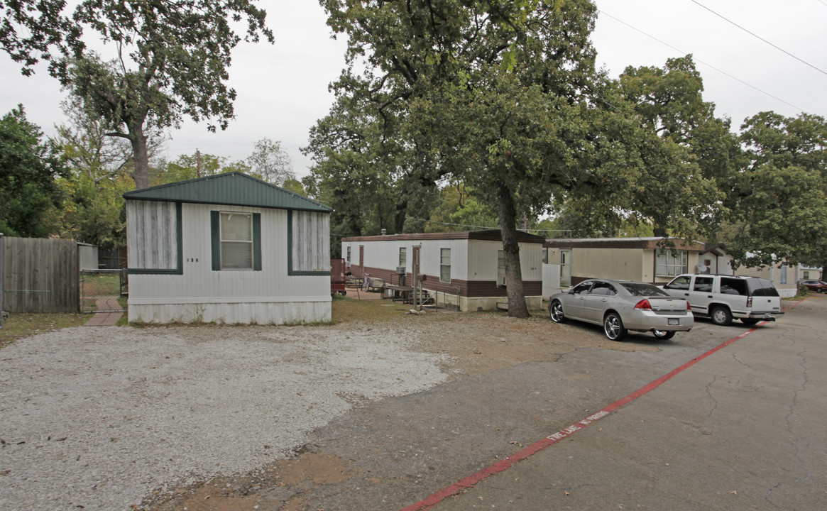 Oak Haven Estates in Arlington, TX - Building Photo