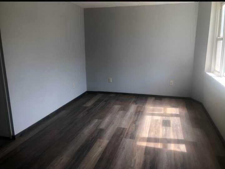 204 W Grove St in Taylor, PA - Building Photo