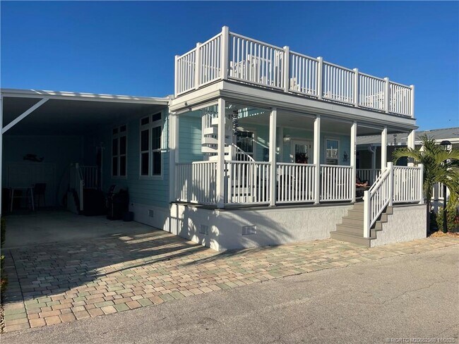 118 NE Bay Dr in Ocean Breeze, FL - Building Photo - Building Photo