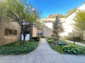 183 Loomis Dr in West Hartford, CT - Building Photo