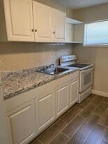 2930 NW 8th St in Fort Lauderdale, FL - Building Photo