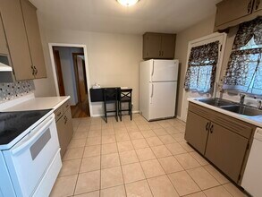 6001 W 56th St in Mission, KS - Building Photo - Building Photo