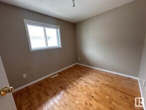 6029-6120 120 Ave NW in Edmonton, AB - Building Photo - Building Photo