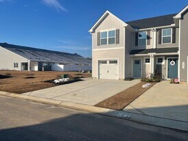 3005 Edgemead Cir NW in Calabash, NC - Building Photo