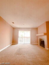 2750 S Durango Dr in Las Vegas, NV - Building Photo - Building Photo