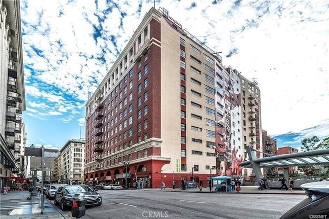 312 W 5th St, Unit M6 in Los Angeles, CA - Building Photo - Building Photo