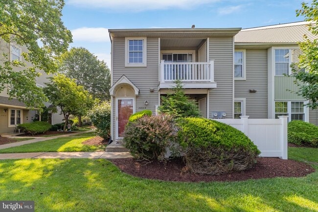 property at 2802B-B Yarmouth Ln