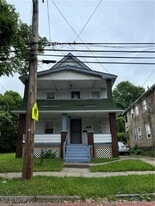 719 E 162nd St in Cleveland, OH - Building Photo