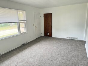 1121 West Ave in Normal, IL - Building Photo - Building Photo