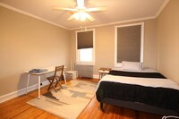 305 W 31st St photo'