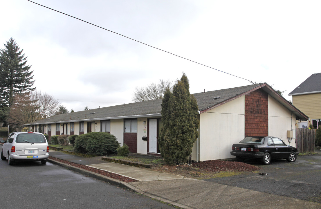 6506-6530 SE 57th Ave in Portland, OR - Building Photo