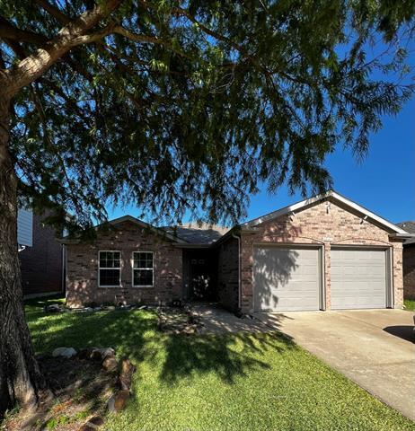 300 Lochwood Dr in Wylie, TX - Foto de edificio