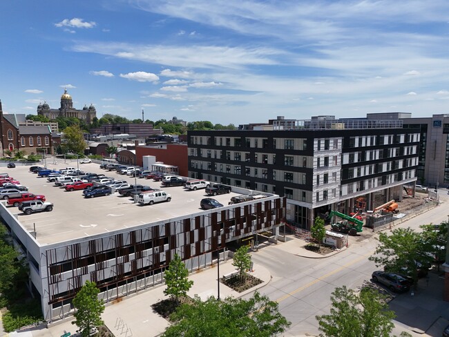 418 East Grand in Des Moines, IA - Building Photo - Building Photo