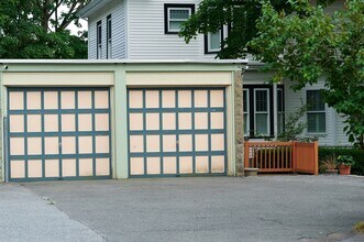 127 Upham St in Melrose, MA - Building Photo - Building Photo