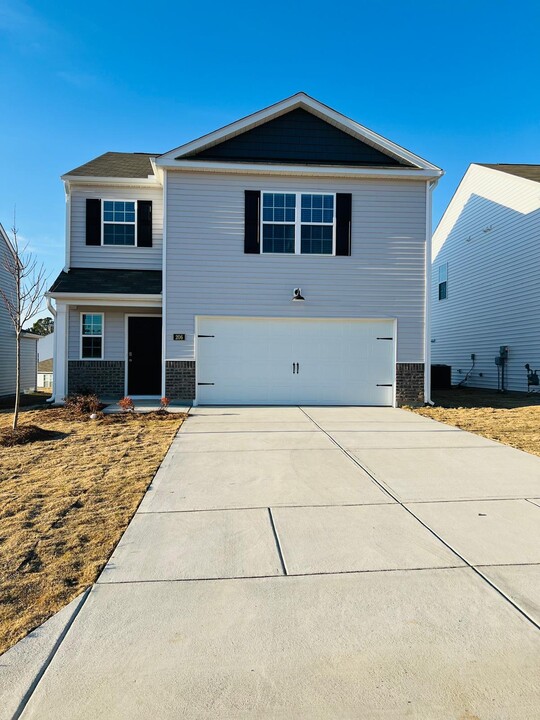 206 Bay Laurel Dr in Sanford, NC - Building Photo