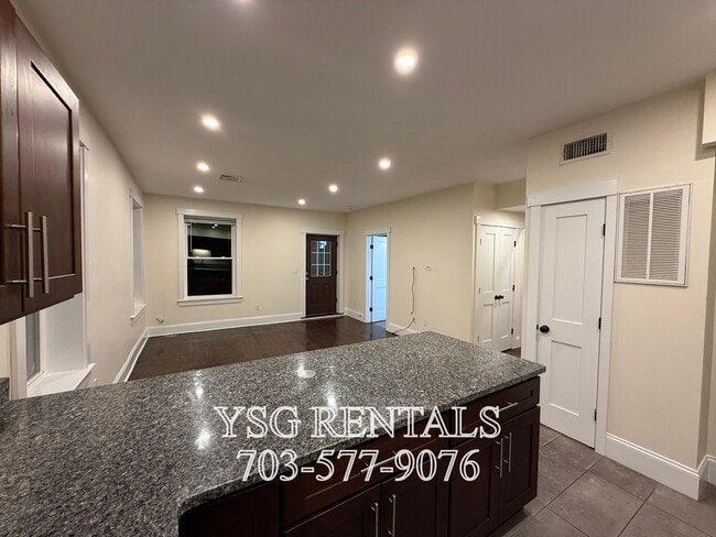 19 Lambert Ave, Unit #1