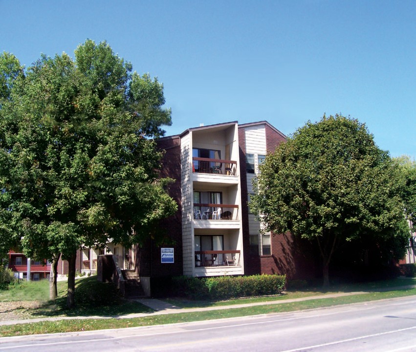 1009 S. First St in Champaign, IL - Building Photo