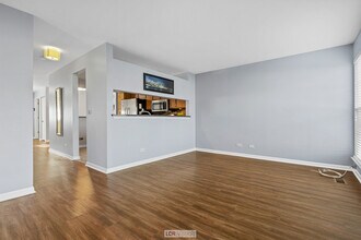 1125 Talbots Ln in Elk Grove Village, IL - Building Photo - Building Photo