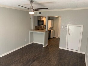 4335 Cedar Springs Rd-Unit -116 in Dallas, TX - Building Photo - Building Photo