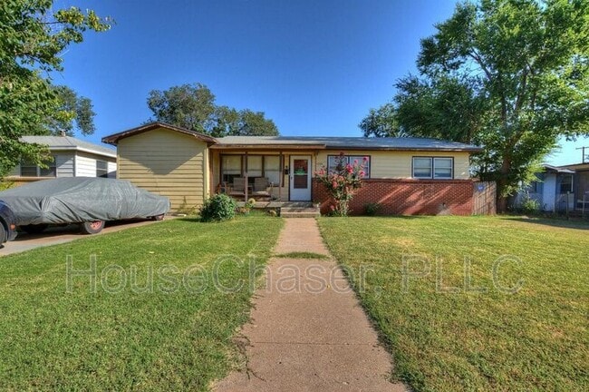 property at 5004 40th St