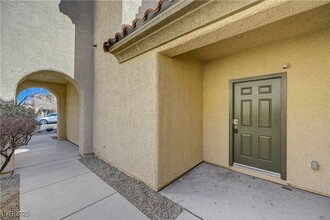 2827 Dalsetter Dr, Unit 0608 in Henderson, NV - Building Photo - Building Photo