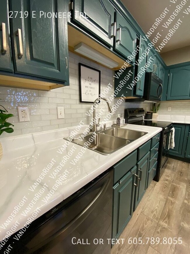 property at 2719 E Pioneer Trail