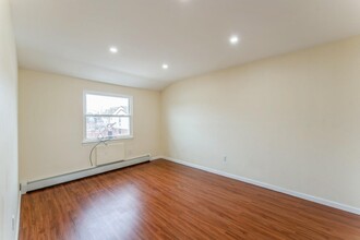 115-19 Marsden St in Queens, NY - Building Photo - Building Photo