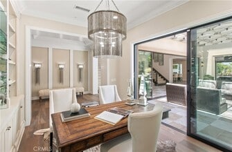 121 Amber Sky in Irvine, CA - Foto de edificio - Building Photo