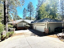 11411 Cottontail Way in Penn Valley, CA - Building Photo