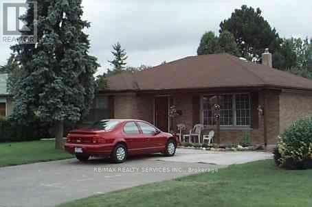 property at 32 Sanford Crescent