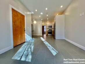 1607 Tremont St, Unit 1 in Boston, MA - Building Photo - Building Photo