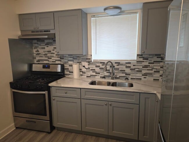 14605 Des Plaines St, Unit 1E in Harvey, IL - Building Photo - Building Photo