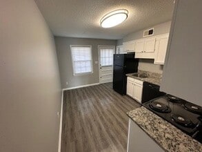 Mason Manor Apartments in High Point, NC - Building Photo - Building Photo