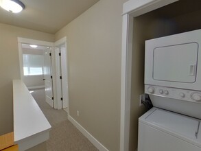 1560 Hilyard St in Eugene, OR - Building Photo - Building Photo