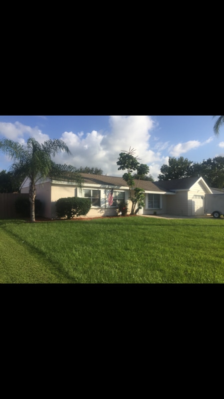 property at 1921 SE Oxmoor Terrace