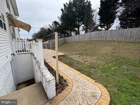 29 Newbury Dr in Stafford, VA - Building Photo