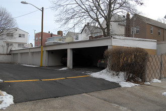 Park Tower Apartments in Bayonne, NJ - Building Photo - Building Photo