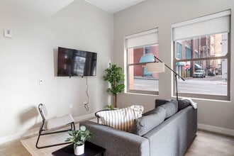 205 W 4th St, Unit SI ID1465691P in Cincinnati, OH - Foto de edificio - Building Photo