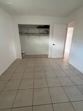 1017 Carolina Ave in St. Cloud, FL - Foto de edificio - Building Photo