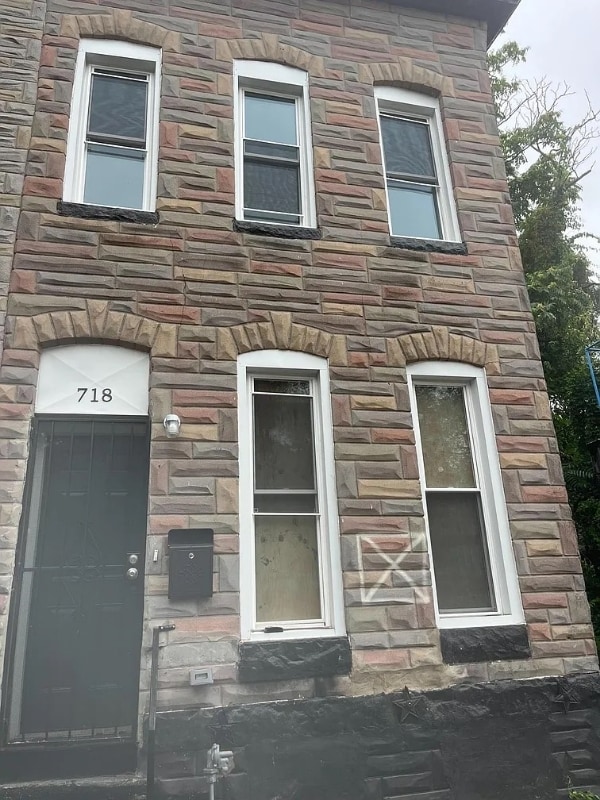 property at 718 N Payson St