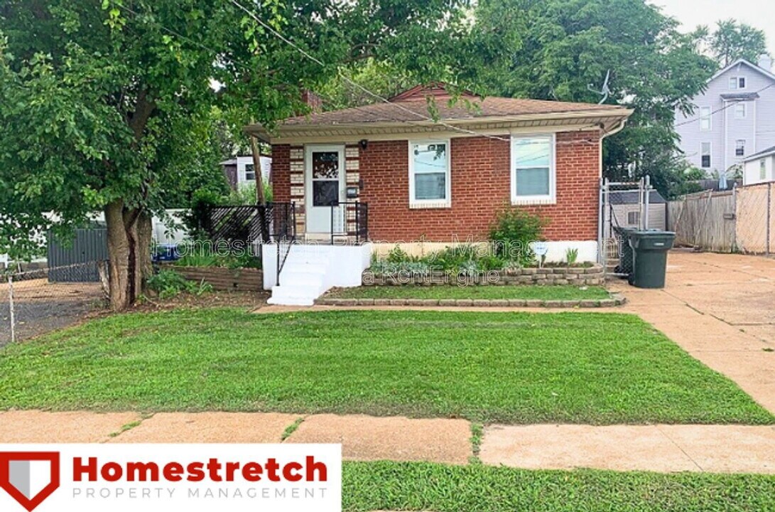 3115 Ellendale Ave in St. Louis, MO - Building Photo