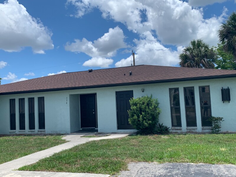 778 93rd Ave N in Naples, FL - Building Photo